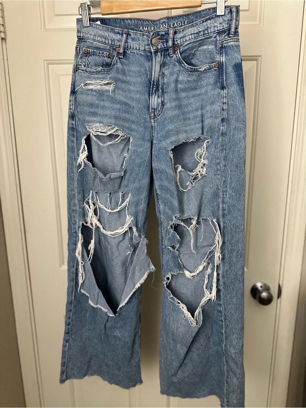 American Eagle Outfitters Super High Rise Baggy Wide Leg Jeans - Picture 1 of 5